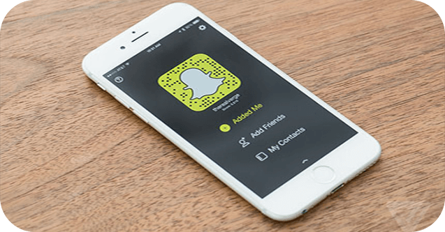 Celular con la aplicación de Snapchat